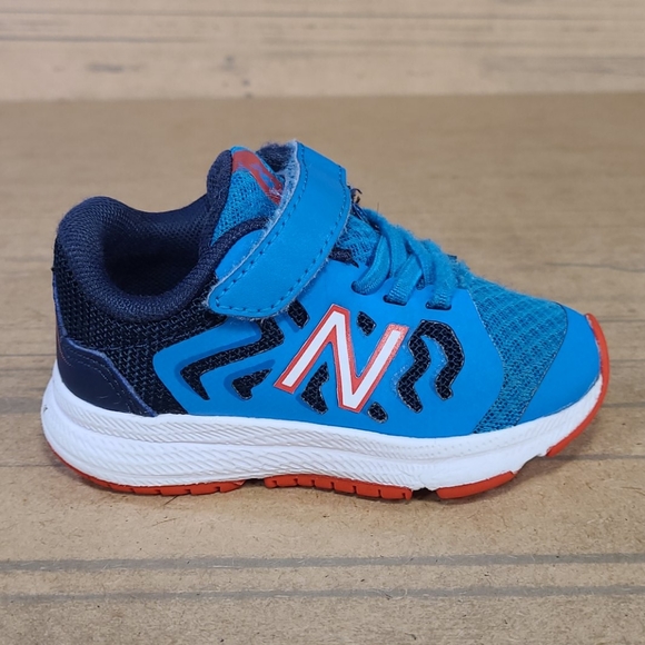 New Balance Other - New Balance 519v2 Kids Shoes